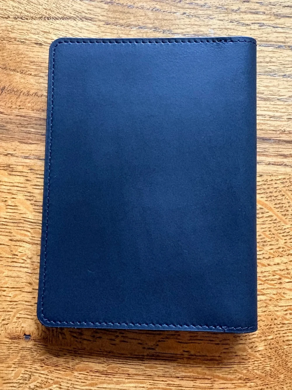 New in box Ridge Passport Wallet in Midnight Black Leather